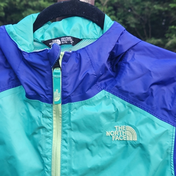 The North Face Girls Hooded Dryvent Rain Jacket XL 18 - Picture 3 of 7